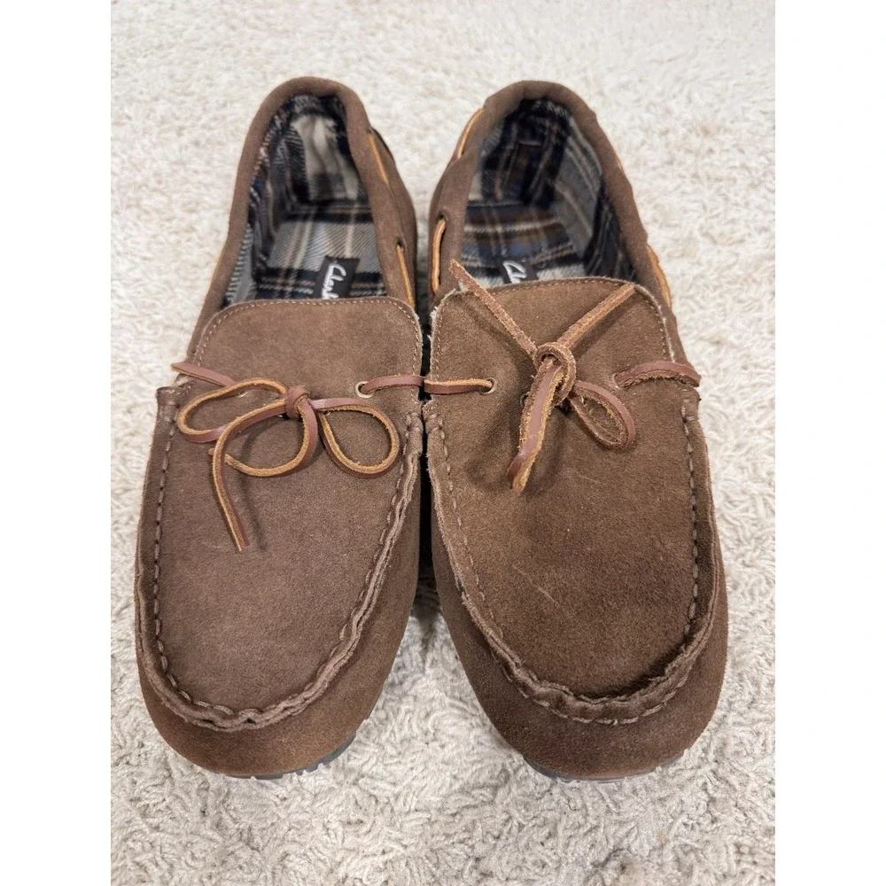 Clarks Brown Suede Slip On Moccasin Slippers Plaid Lining Mens 13 Lounge Comfort